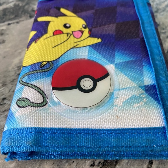 Pokemon Wallet - Picture 11 of 11
